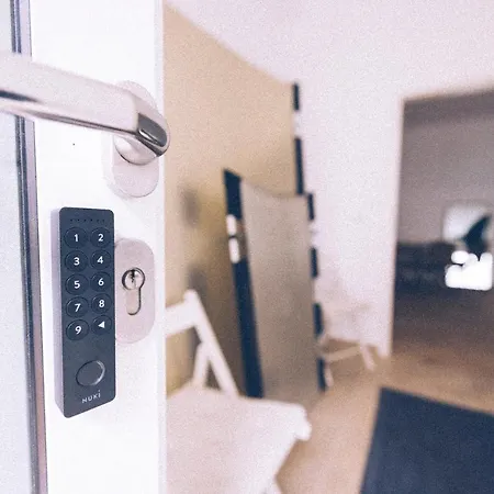 Neues Innenstadt Studioapartment Διαμέρισμα Λάντσχουτ